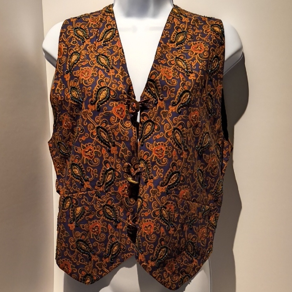 Passports Women's Button-Up Vest Tie Back Small Lined Paisley Pattern/Beads